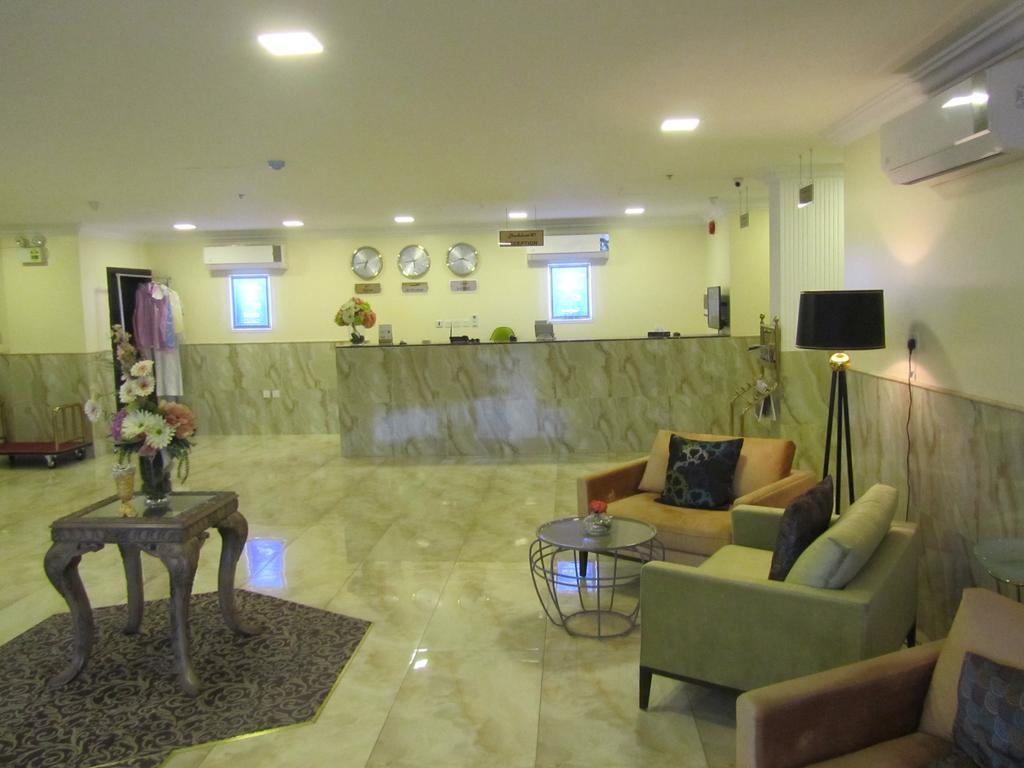 JW Inn Hotel Nadinah Exterior foto